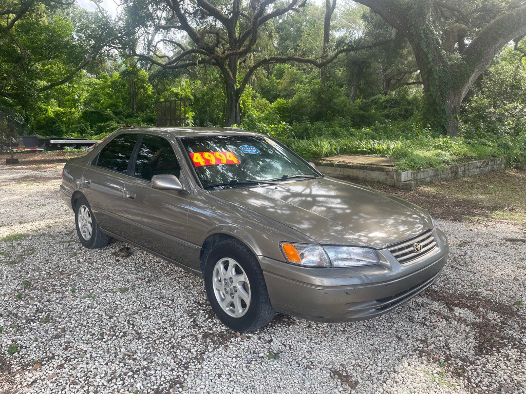 1999 Toyota Camry Image 1