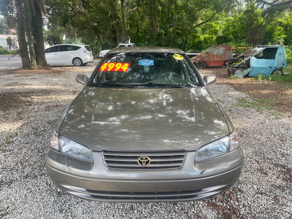 1999 Toyota Camry Image 2