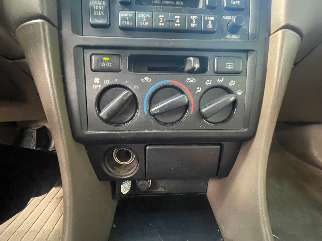 1999 Toyota Camry Image 10