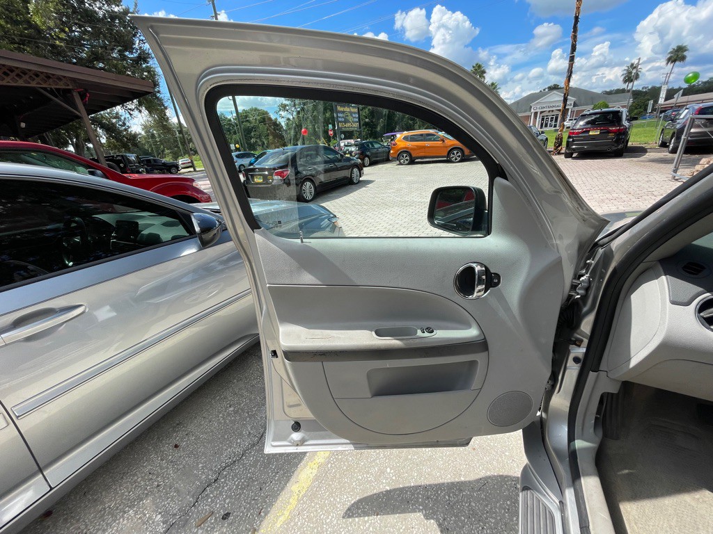 2008 Chevrolet HHR Image 24