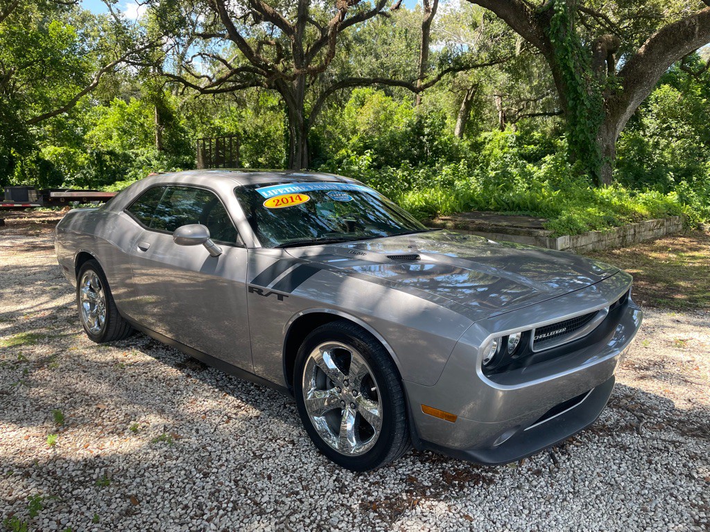 2014 Dodge Challenger Image 1