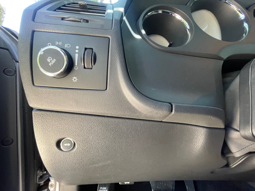 2014 Dodge Challenger Image 14