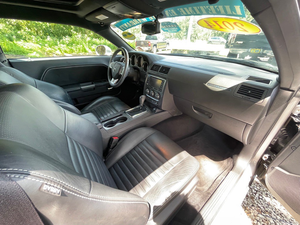 2014 Dodge Challenger Image 18