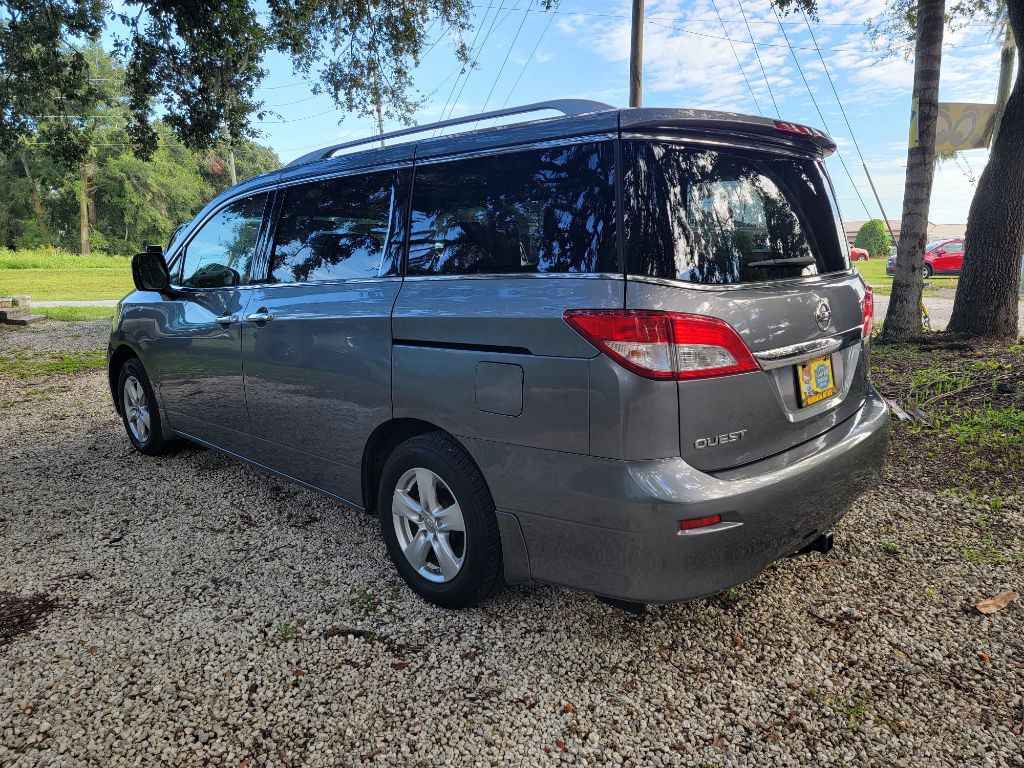 2016 Nissan Quest Image 4