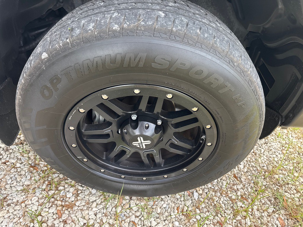 2017 Toyota Tundra Image 10