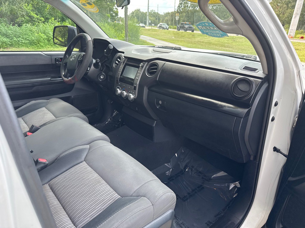 2017 Toyota Tundra Image 17
