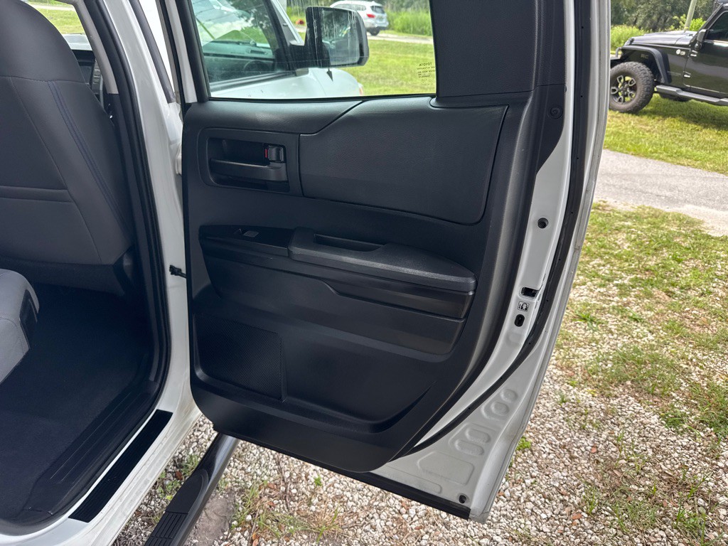 2017 Toyota Tundra Image 19
