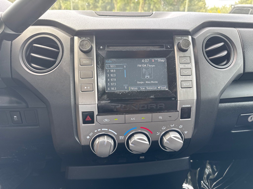 2017 Toyota Tundra Image 22