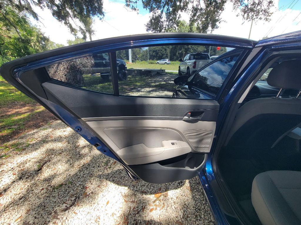 2020 Hyundai Elantra Image 26