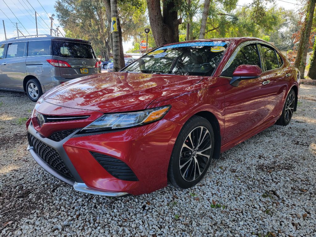 2019 Toyota Camry Image 2