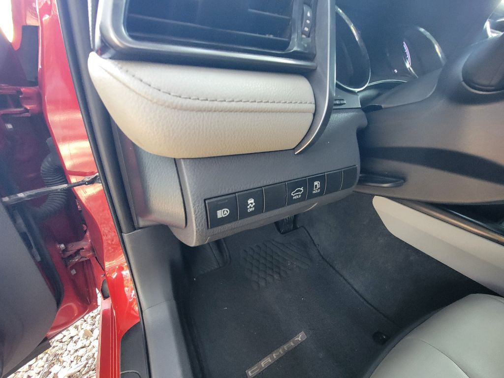 2019 Toyota Camry Image 16