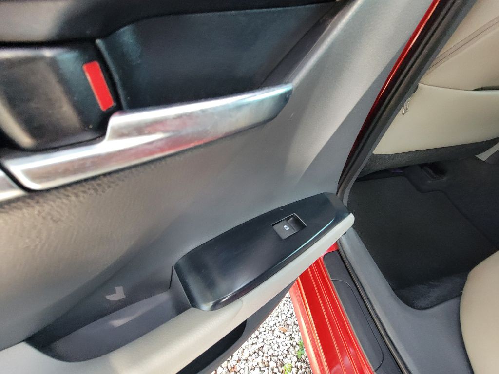 2019 Toyota Camry Image 27