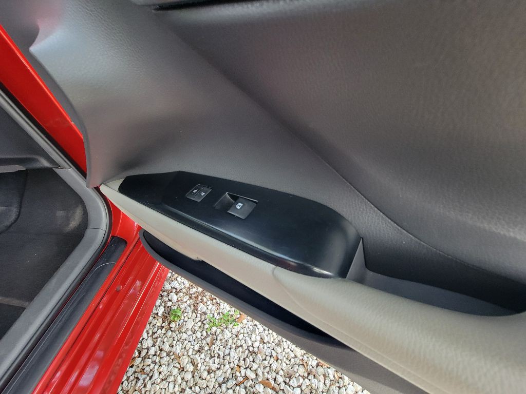 2019 Toyota Camry Image 30