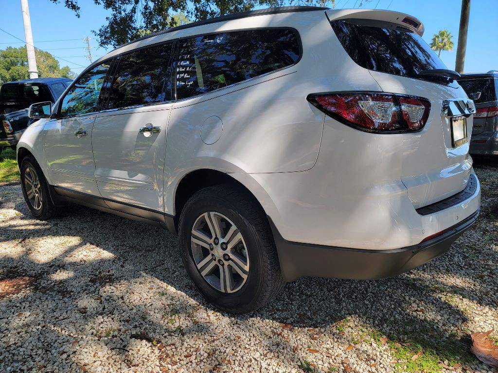 2016 Chevrolet Traverse Image 2