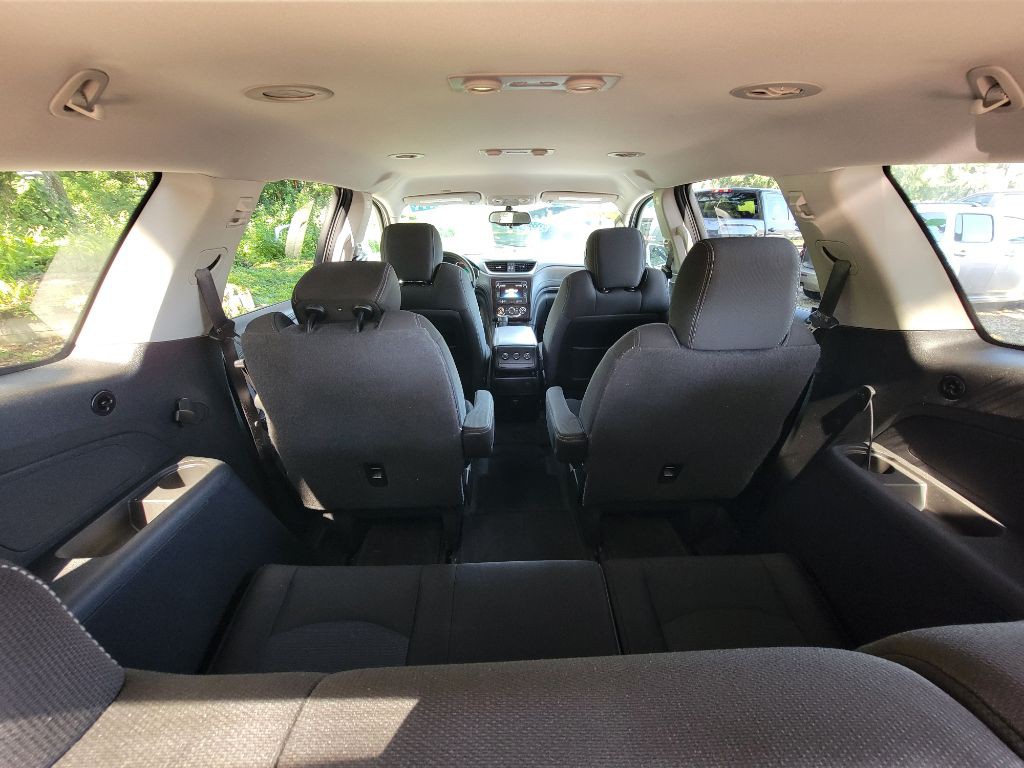 2016 Chevrolet Traverse Image 32
