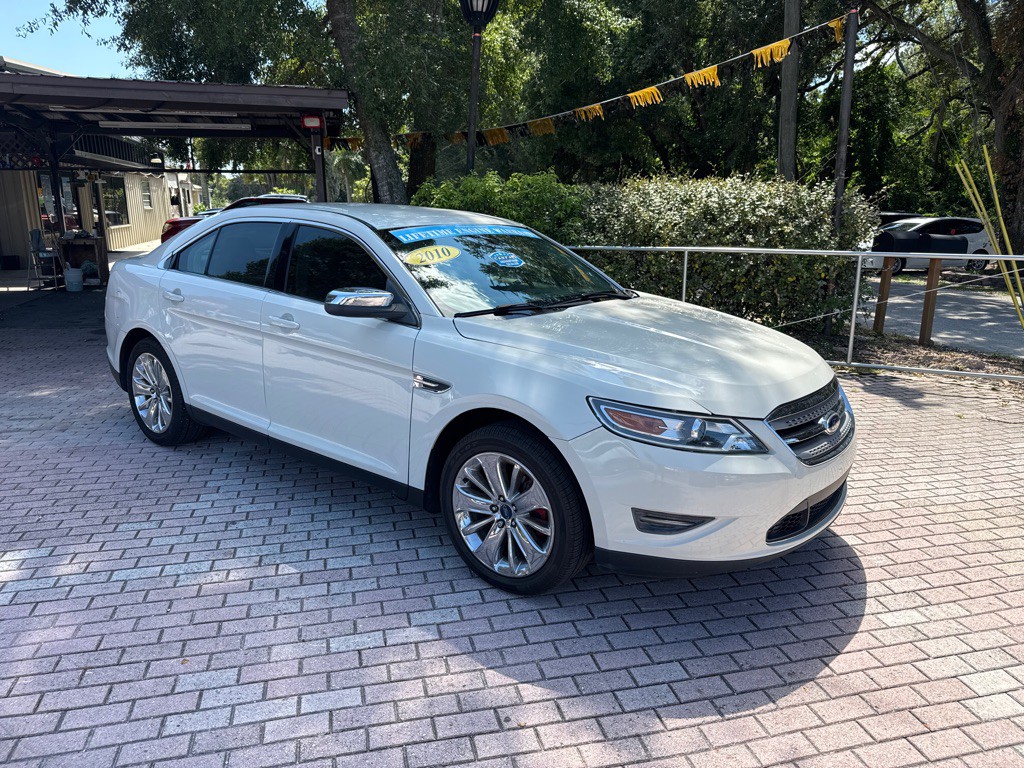 2010 Ford Taurus Image 1