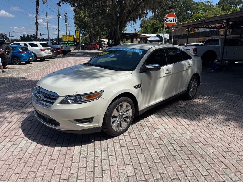 2010 Ford Taurus Image 3