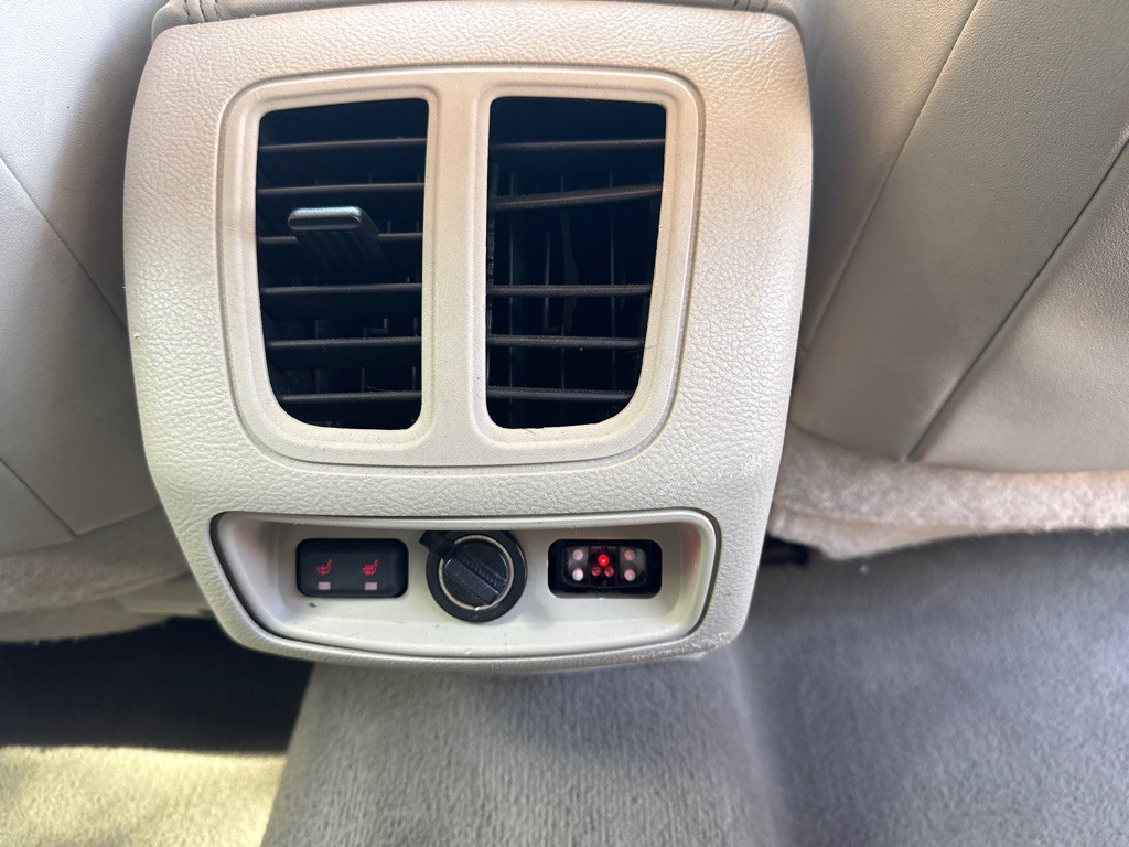 2010 Ford Taurus Image 15