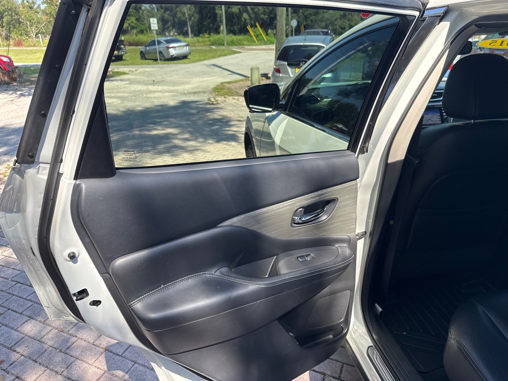 2015 Nissan Murano Image 15