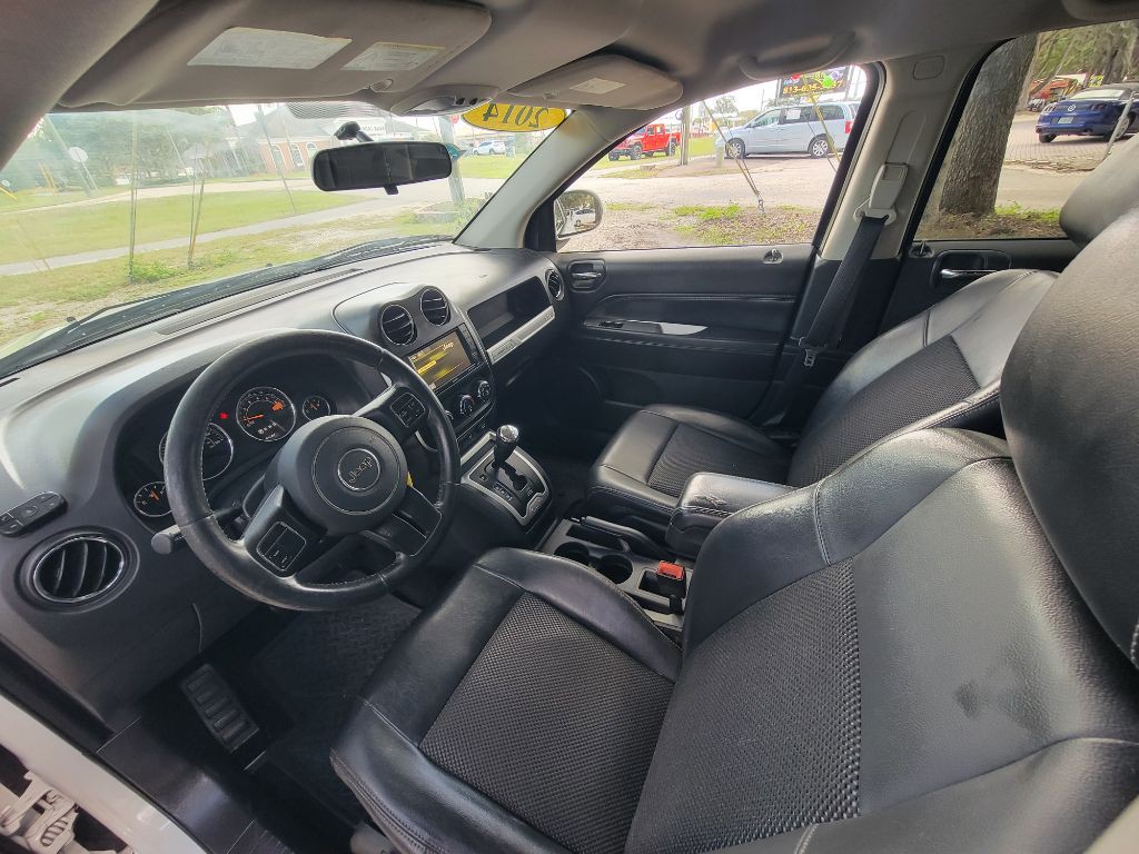 2014 Jeep Compass Image 11