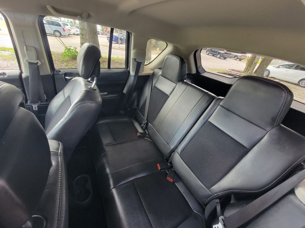 2014 Jeep Compass Image 25
