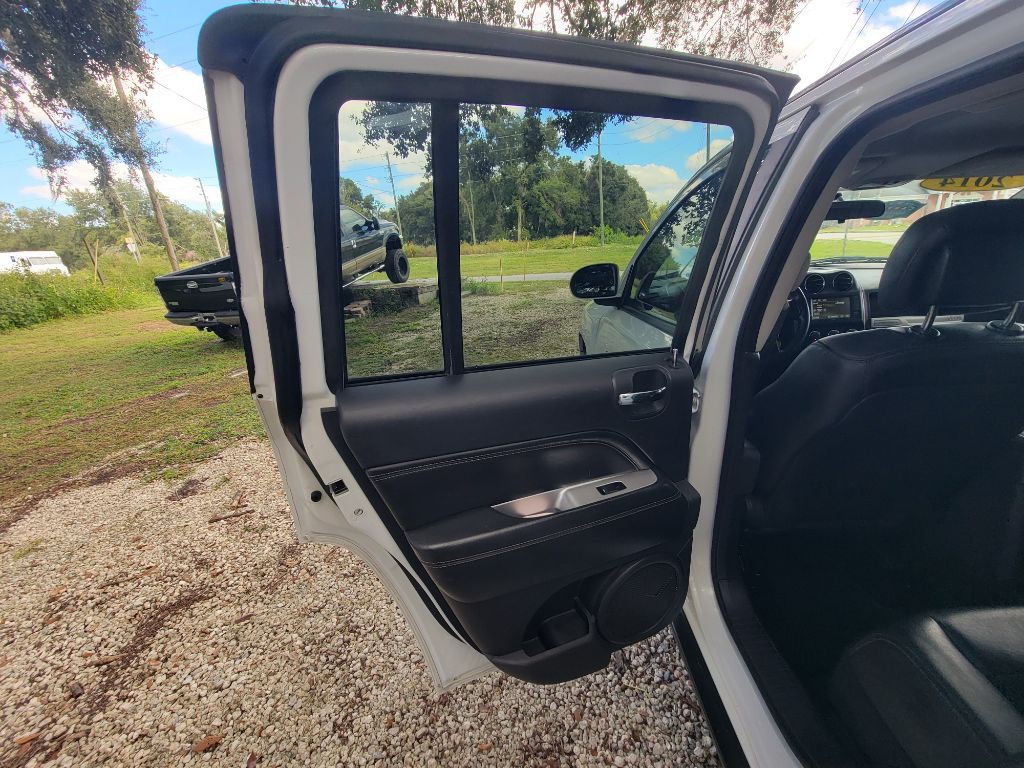 2014 Jeep Compass Image 28