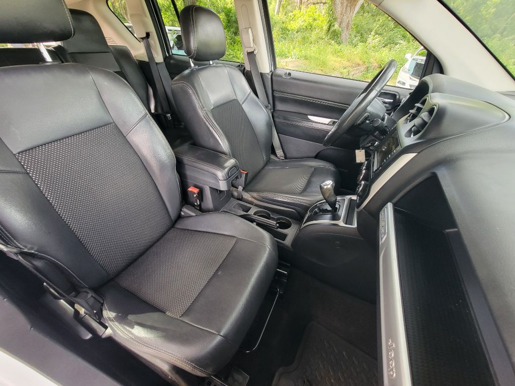 2014 Jeep Compass Image 37