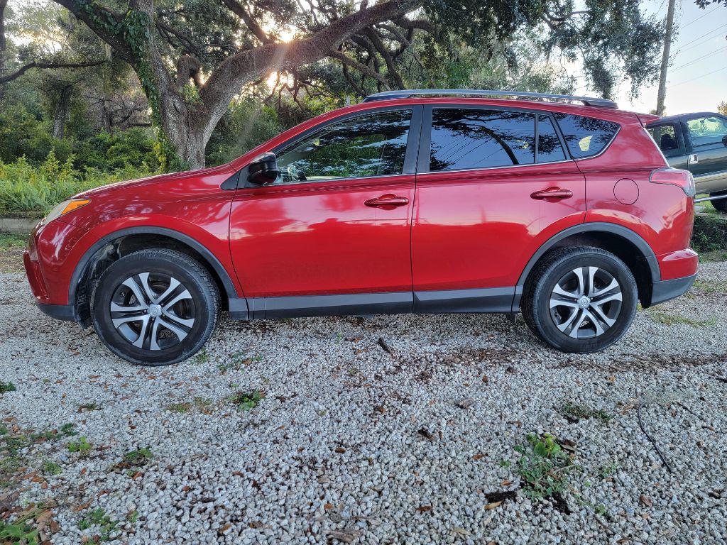 2017 Toyota Rav4 Image 3