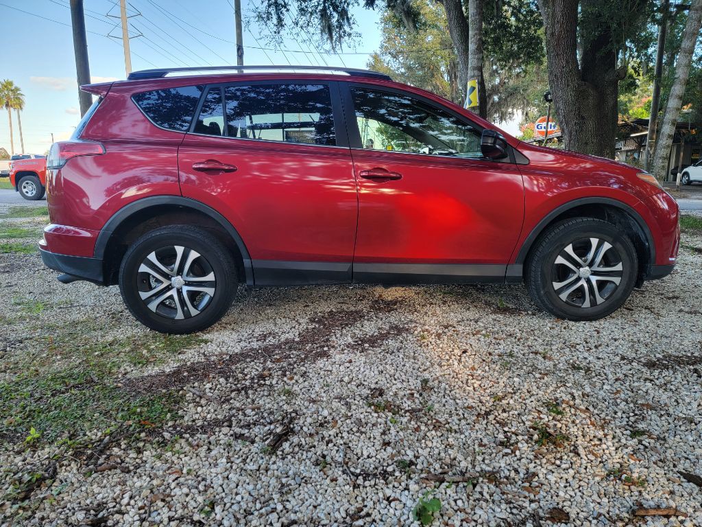 2017 Toyota Rav4 Image 8