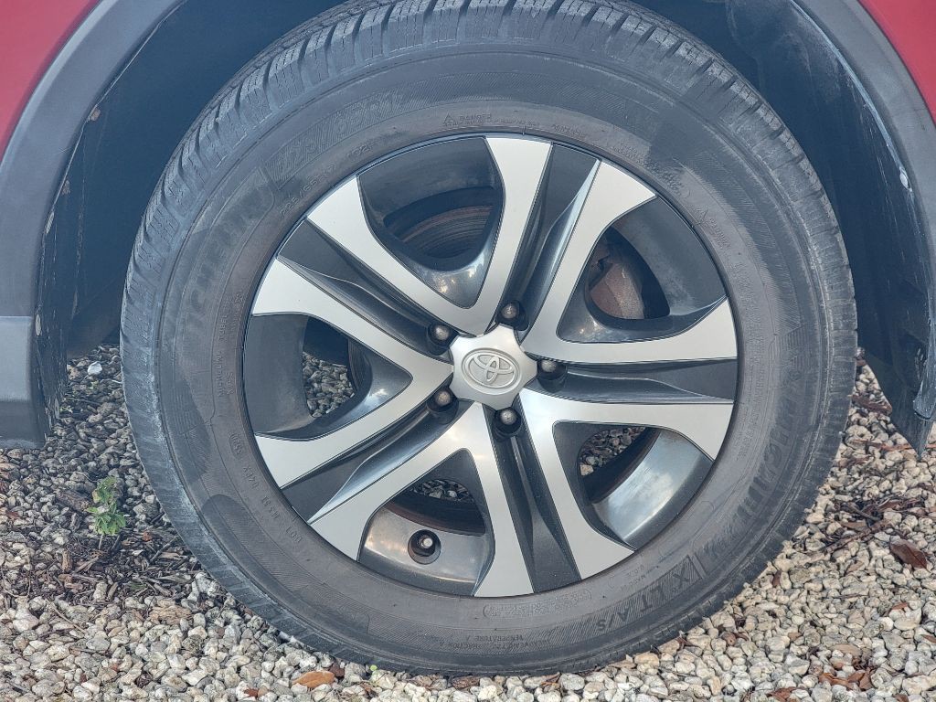 2017 Toyota Rav4 Image 10