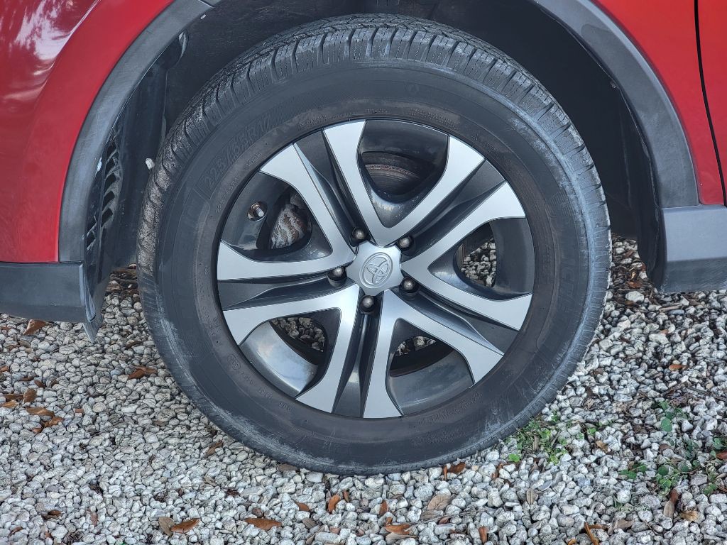 2017 Toyota Rav4 Image 11