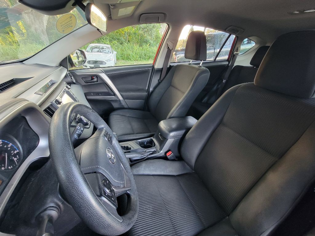 2017 Toyota Rav4 Image 12