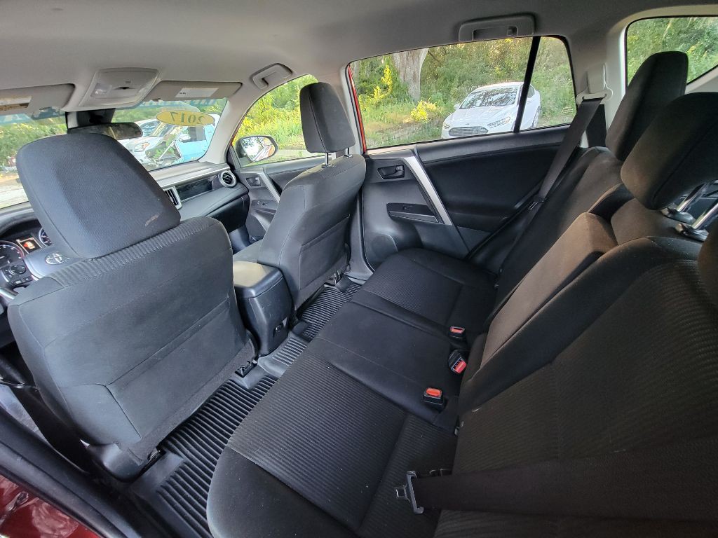 2017 Toyota Rav4 Image 18