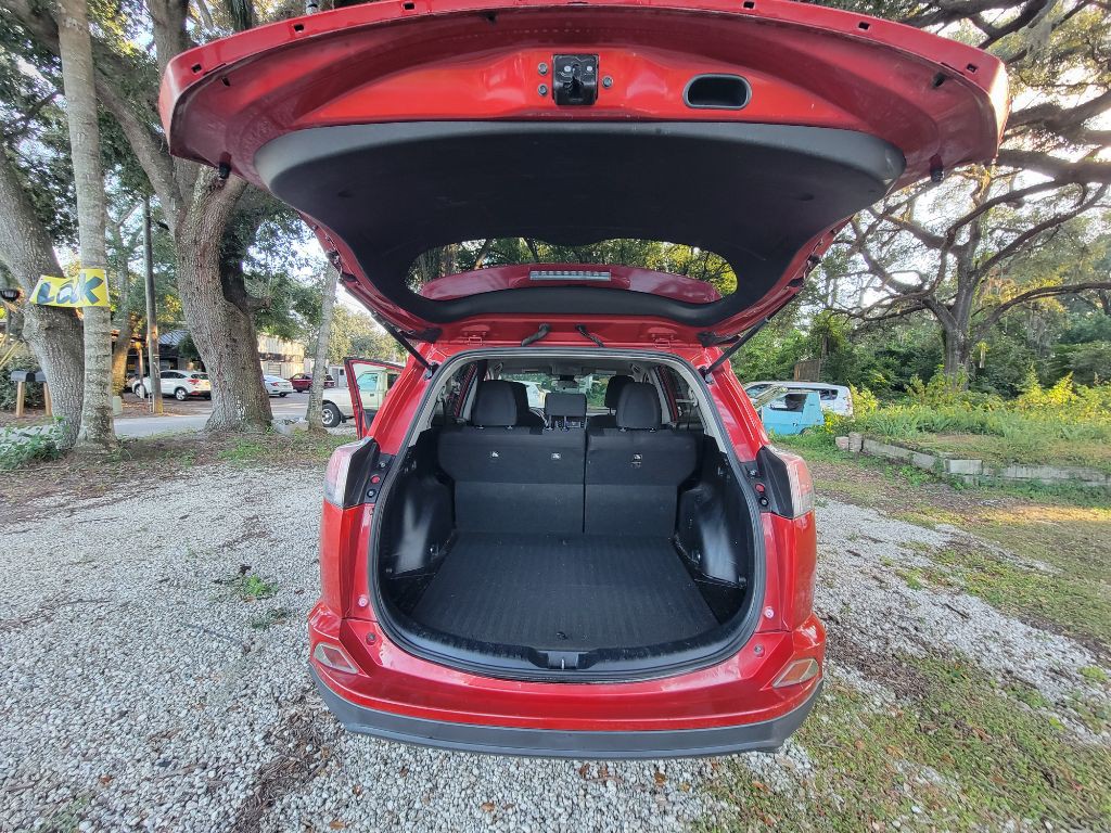 2017 Toyota Rav4 Image 22