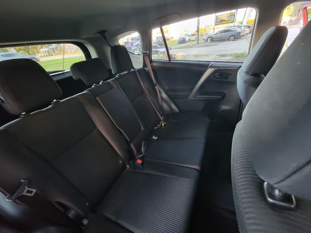 2017 Toyota Rav4 Image 26