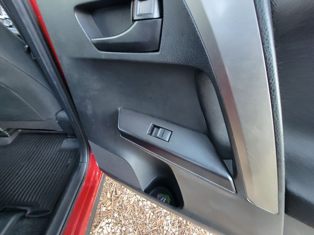 2017 Toyota Rav4 Image 28