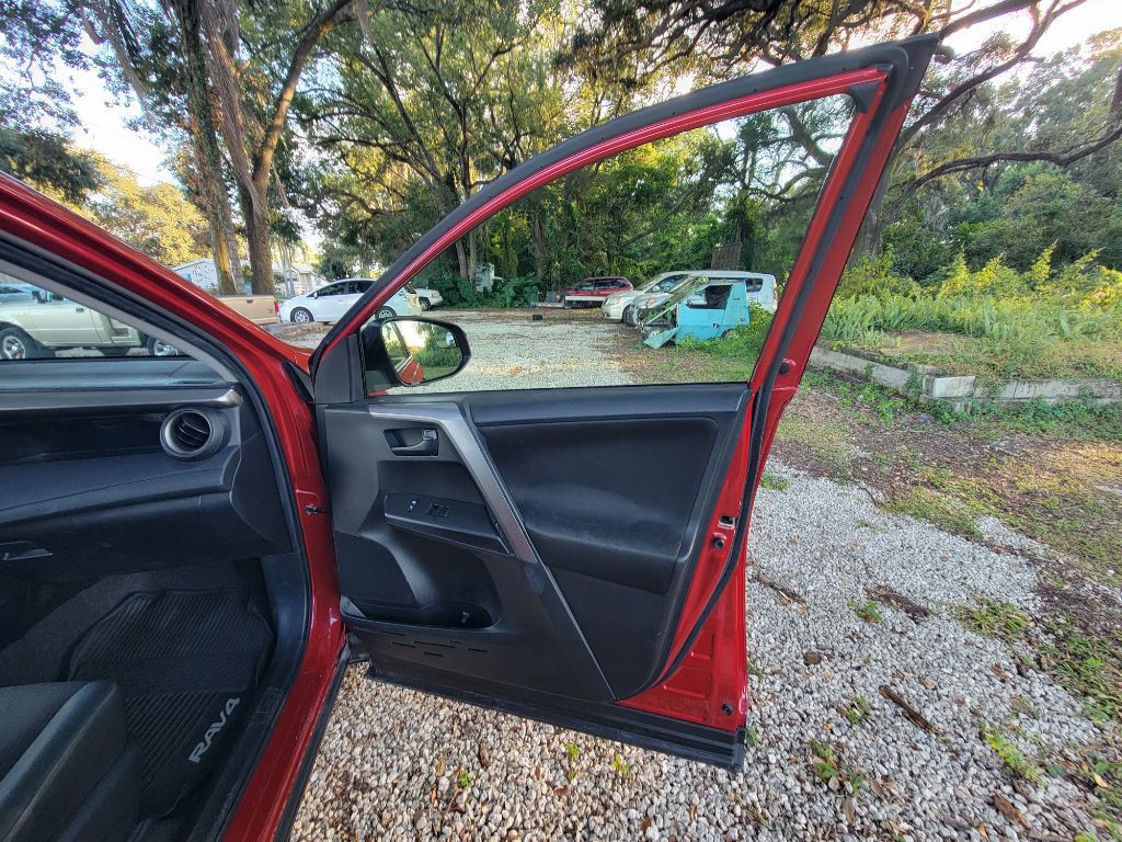 2017 Toyota Rav4 Image 32