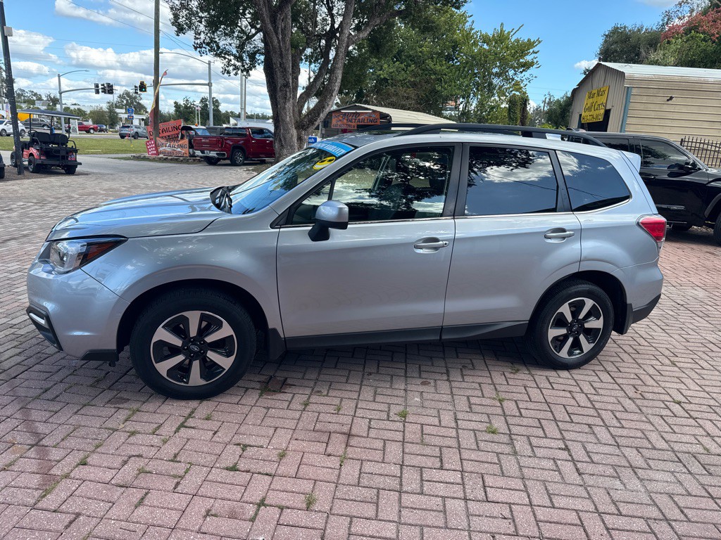 2018 Subaru Forester Image 4