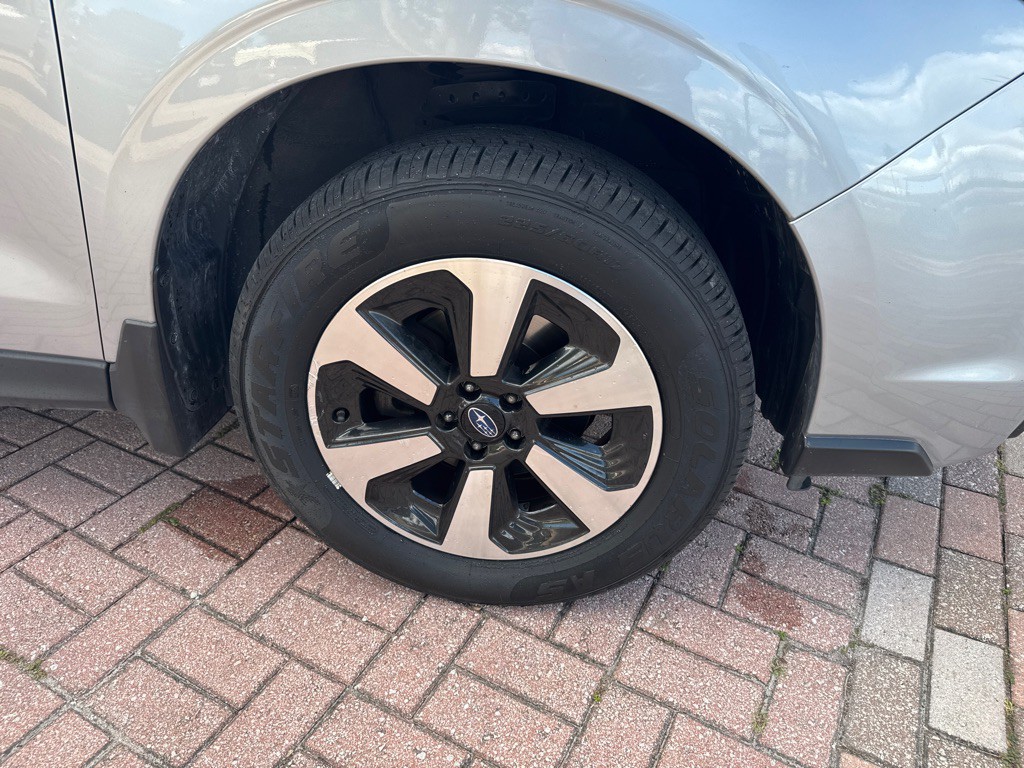 2018 Subaru Forester Image 9