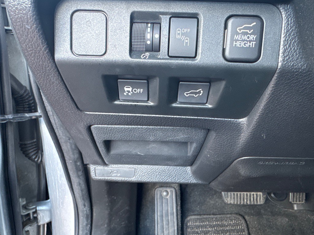 2018 Subaru Forester Image 40