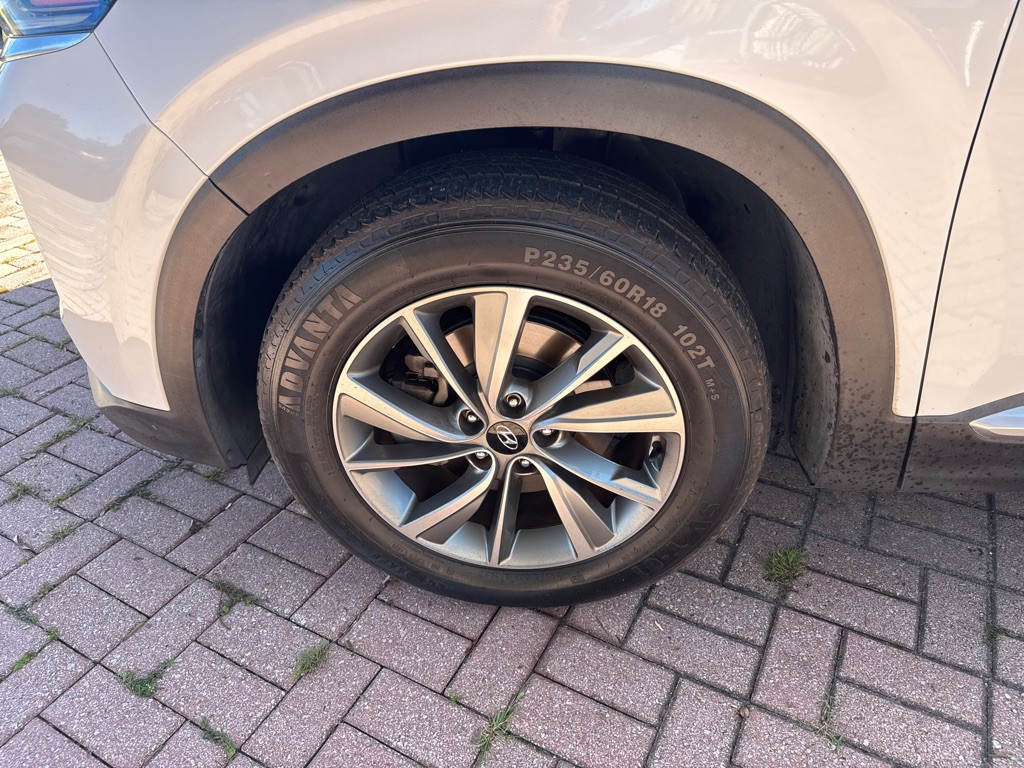 2019 Hyundai Santa Fe Image 11