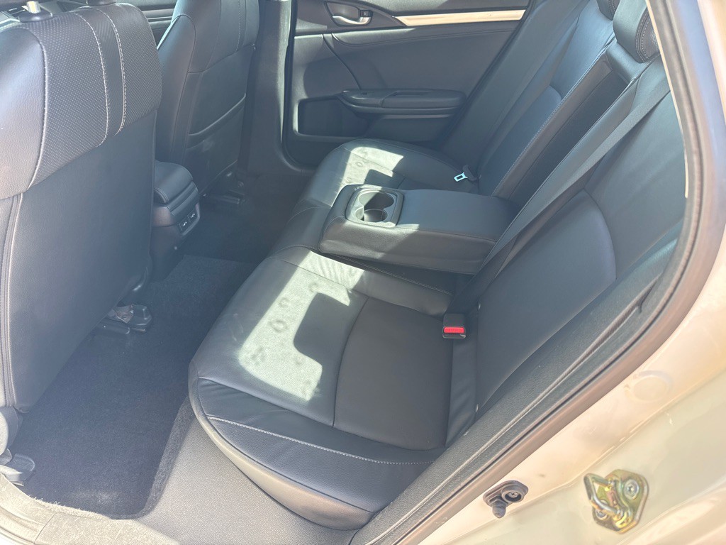 2016 Honda Civic Image 17