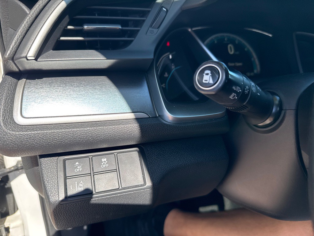 2016 Honda Civic Image 31