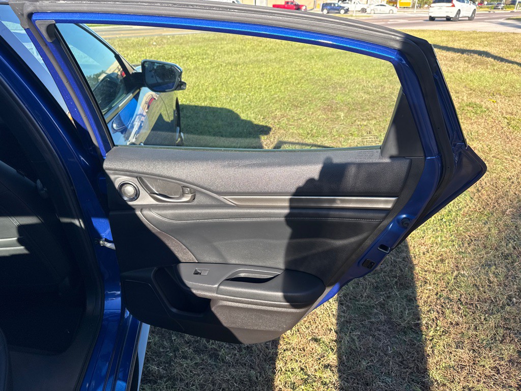 2019 Honda Civic Image 9