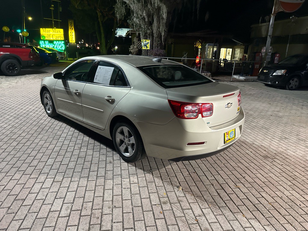 2015 Chevrolet Malibu Image 5