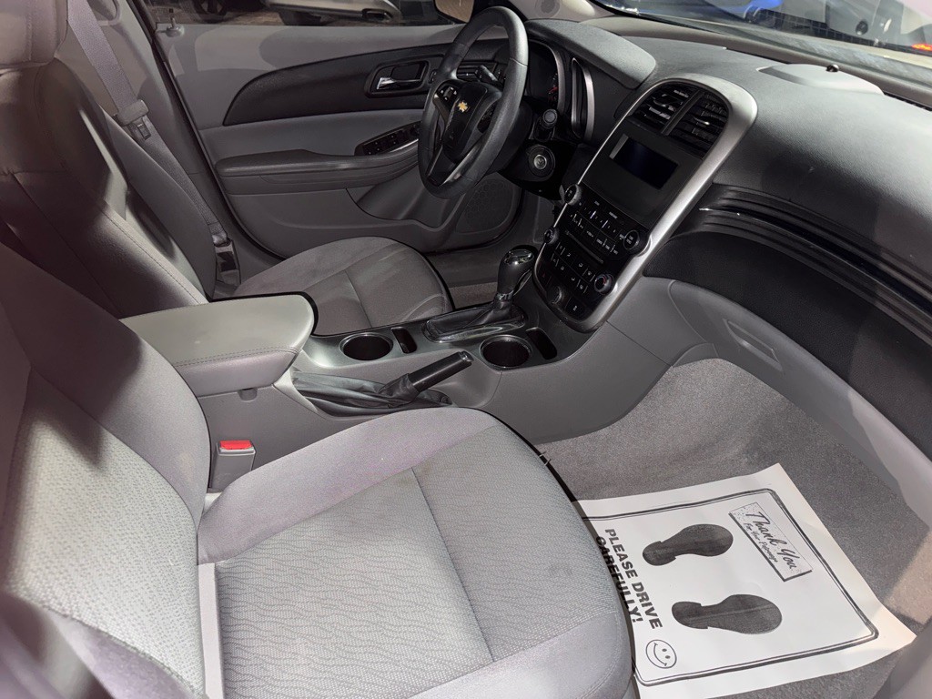 2015 Chevrolet Malibu Image 16