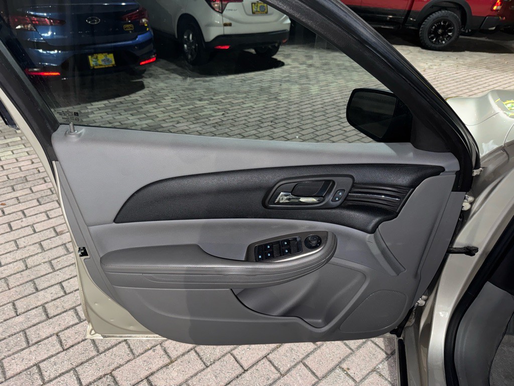 2015 Chevrolet Malibu Image 22