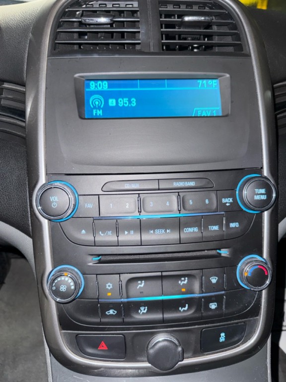 2015 Chevrolet Malibu Image 29