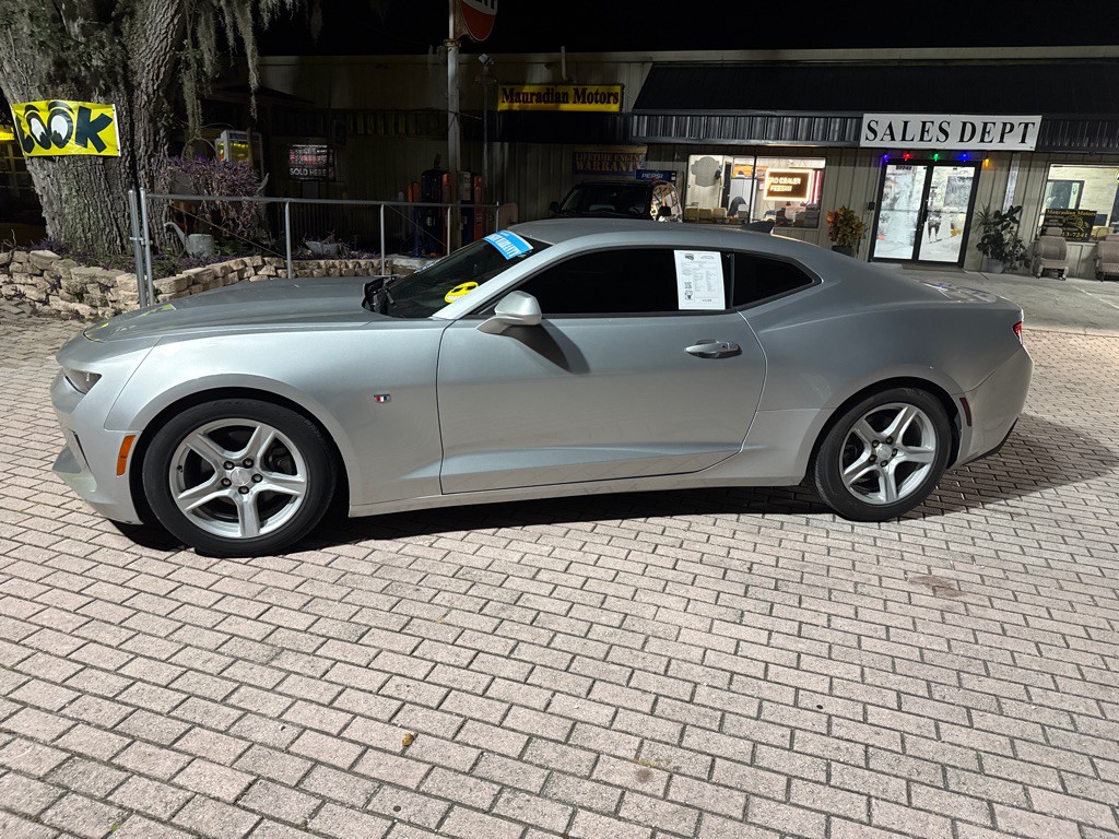 2017 Chevrolet Camaro Image 4