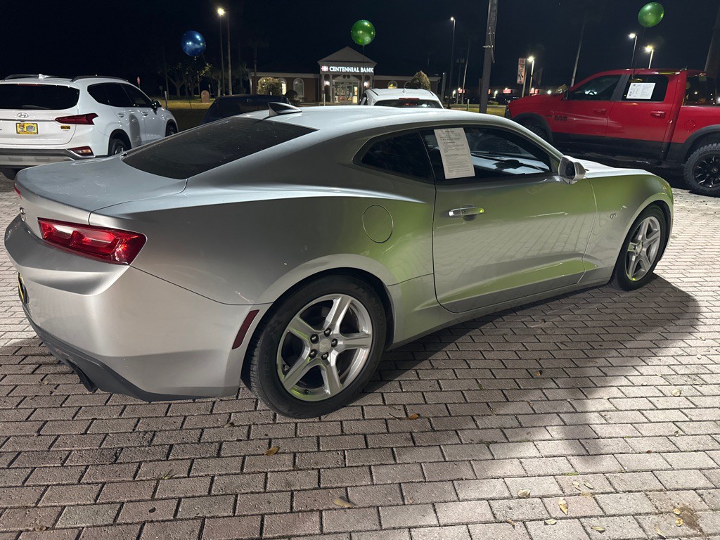 2017 Chevrolet Camaro Image 7